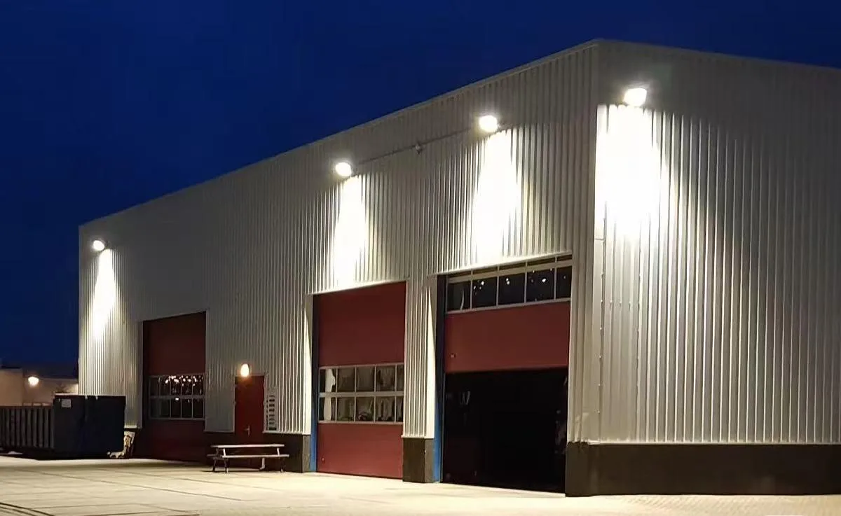 Exterior-flood-lights-with-motion-sensor