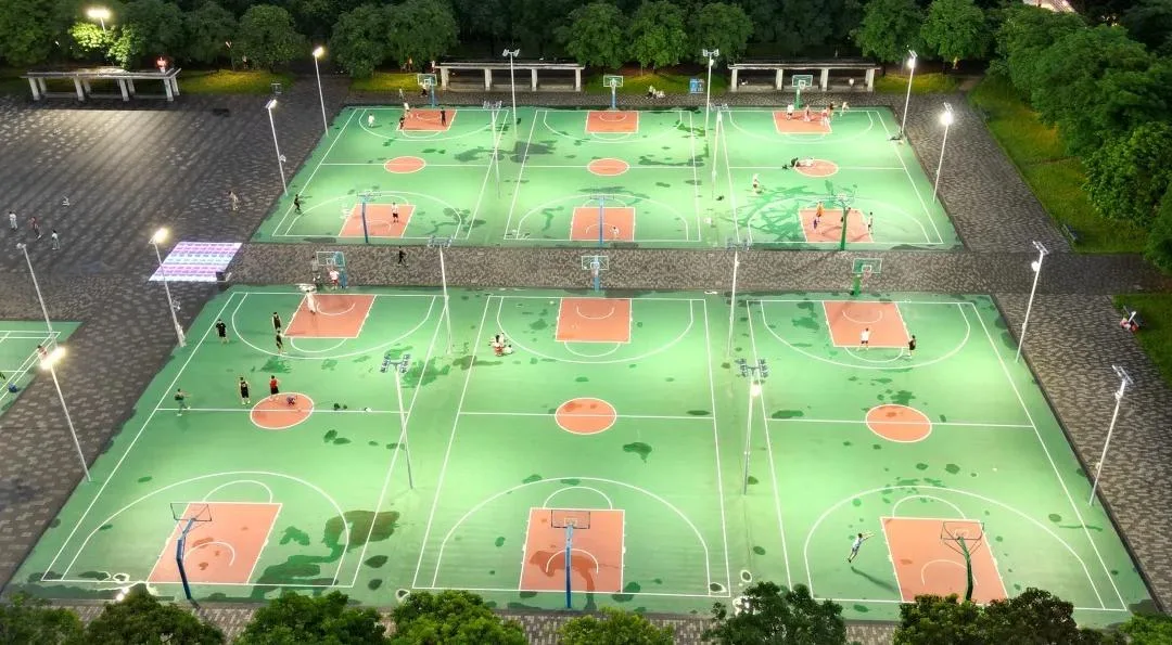 Does-a-100W-Flood-Light-Cover