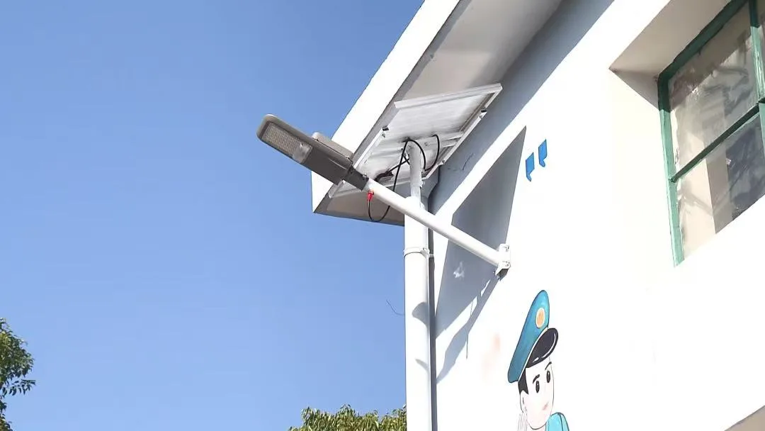 Solar-power-parking-lot-lights