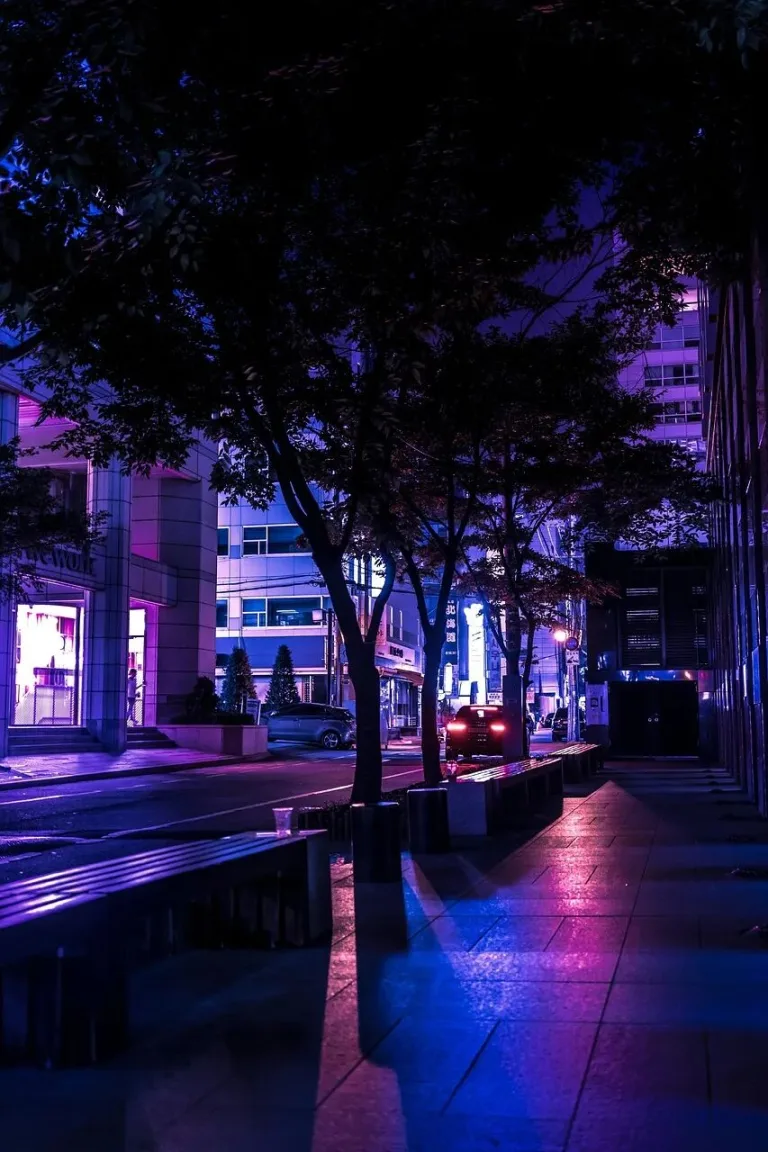 Street-Lights-Turning-Purple